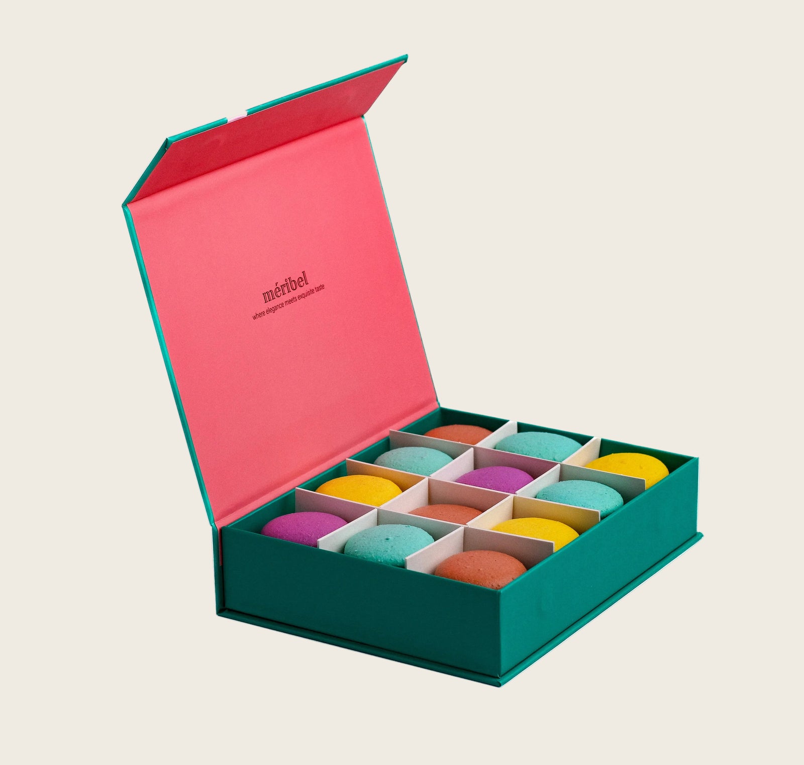 Makroner i en elegant eske